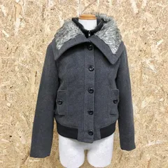 【中古】[印象B] FOREVER 21 フォーエバー21 レディース S グレー メルトンジャケット ブルゾン 襟裏にファー レイヤード風 ボタン×ジップ留め 長袖のサムネイル