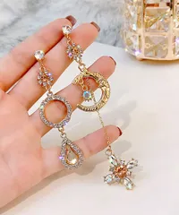 【日本倉庫即納】 太陽と月アシンメトリーロングピアス揺れる