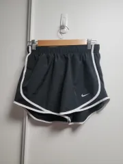 ナイキ レディース ハーフパンツ ブラック ショートパンツ