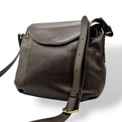 鞄 いたがき タウンショルダー 本革 フラップ 斜め掛け 巾着 濃茶 2380 
