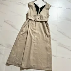 美品✨2021年モデル 定価46,200円 ADORE アドーア クリアクロスジャンパースカート ジャンスカ ノースリーブワンピース ベージュ 36 ベルト ロング マキシ Vネックのサムネイル