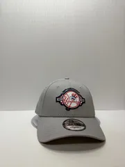 ニューエラ ニューヨークヤンキース 100thアニバーサリー 9forty ストラップバックキャップ グレーカラー