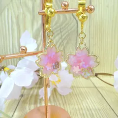 桜のイヤリング[レジン/一点もの/イヤリング/桜/キラキラ]
