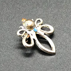 ビンテージ　ブローチ　天使をチーフにしたデザイン！シルバー　クリスタル　エンジェル　ヴィンテージ　バッジ　ピンバッチ　レトロ　　( AKS054 )