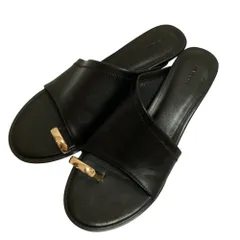 美品 LE VERNIS ルベルニ Toe ring sandals トゥリング サンダル ミュール 23.5cm ブラック レディース 古着 中古 USEDのサムネイル