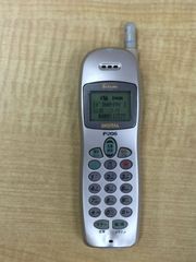 DoCoMo D206 プラチナホワイト折りたたみ式 - メルカリ