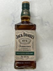 NY限定】GREAT JONES Rye Whiskey 375ml - メルカリ