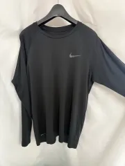 ナイキ ドライフィット 長袖 ブラック