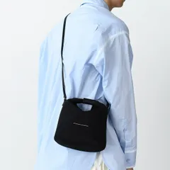 MM6 MAISON MARGIELA エムエムシックス メゾンマルジェラ バッグ ショルダーバッグ Japanese ジャパニーズ メッシュクロスボディバッグ SB6WD0026 P6414 メンズ ユニセックス ブラック オレンジ トライアングル