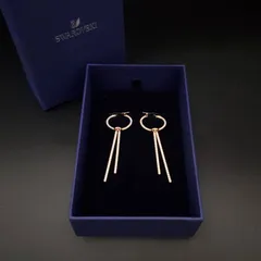 美品 SWAROVSKI スワロフスキー LIFELONG ピアス クリスタル ラインストーン ローズゴールド 箱付き 上品 きらきら 揺れる 可愛い フェミニン エレガント 華やか ギフト プレゼント 贈り物 普段使い フォーマル
