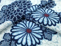 未使用】絞り浴衣 藍色 青色 花模様 しつけ付き 手縫い 裄丈69 - メルカリ