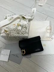 ディオール新サドルカードウォレット ブラック