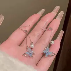 ピアス レディース 蝶々 バタフライ 揺れる パール 韓国風 可愛い 上品 フェミニン 華やか 個性デザイン ロングピアス おしゃれ デート 女子会 お出かけ 通勤 カジュアル 結婚式 フォーマル 二次会 パーティー 人気 アクセサリー