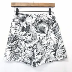 【中古】[印象AB] STRAWBERRY-FIELDS ストロベリーフィールズ ショートパンツ / ショーツ レディース 1 白 ウエストゴム 裏地付き アロハ柄 花柄 植物のサムネイル
