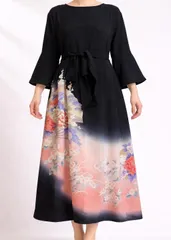 一点物 着物リメイク ロングワンピース ドレス 黒留袖 正絹 孔雀花文
