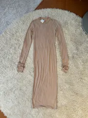 *新品* H&M エイチ・アンド・エム ベージュ ロング ワンピース