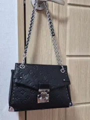 ブラック チェーンバッグ