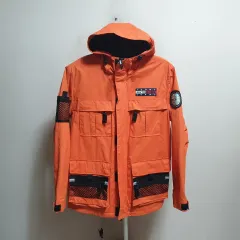 トミーヒルフィガー フード付きマウンテンパーカー/ジャケット/110