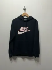 ナイキ スウッシュ ブラック フーディー Tシャツ 100