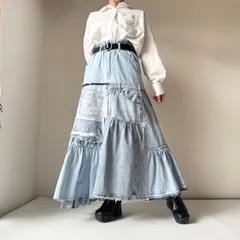 古着デニムリメイク 23枚のライトブルーデニムで仕立てたティアードスカート｜マキシ丈・一点もの No.079