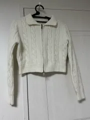 白 ケーブル編み ジップアップ ニット ジップアップ カーディガン