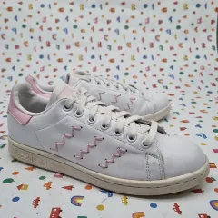 アディダス スタンスミス ZIGZAG スニーカー 240