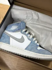 ナイキ ジョーダン 1 レトロ ハイ OG ハイパー ロイヤル 白 ブルー