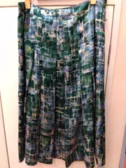 M17　レリアン　leilian　光沢スカート　総柄　ブルーグリーン　上品な落ち着きフレアスカート　サラサラきれいめ　日本製