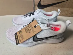 (新品) NIKE レディース 白 ゴルフシューズ 245mm