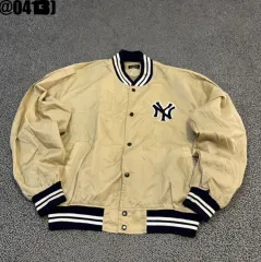 NEW YORK ヤンキース スタジャン ベージュ色 0413