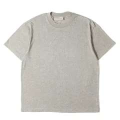【新品】FEAR OF GOD フィアオブゴッド Tシャツ オートミール系 サイズ:M | FOG ESSENTIALS スモールロゴ クルーネック Tシャツ | 半袖 ショート ハーフ スリーブ カットソー【メンズ】