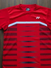 美品 YONEX ヨネックス ユニフォーム ゲームシャツ 赤 M