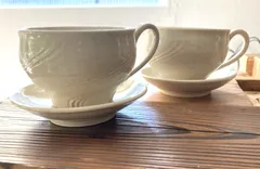 クリーム色の櫛目の紅茶碗＆ソーサー Teacup & saucer