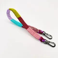 送料込み｜プチギフト｜2way スマホストラップ ハンドストラップ ｜手編み カラフル ｜ナチュラル｜軽量｜ ギフトにも