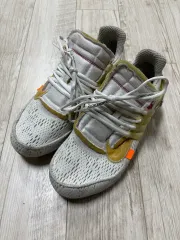 ナイキ オフホワイト プレスト 白 280