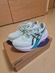 アシックス マジックスピード4 265 です ^^