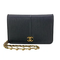 CHANEL(シャネル) 財布 - 黒 チェーンウォレット/ヴィンテージゴールド金具/フェイクパール レザー