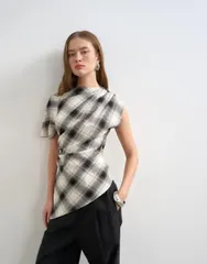 トップショップ レディース トップス タンクトップリント Topshop one sleeve slash neck top in plaid print Black check ブラック