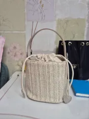 アイボリー ラタン バケットバッグ