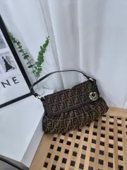 フェンディ ズッカ ショルダーバッグ