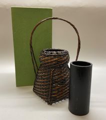 ほぼ未使用 華道具 虎斑竹 花籠 有馬籠 手持ち花入 竹おとし付 竹細工 紙箱 ほぼ未使用 華道具 虎斑竹 花籠 有馬籠 手持ち花入 竹おとし付 竹細工