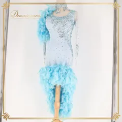 社交ダンス 衣装 ドレス ワンピース ラテン ホワイト系 ブルー系 水色 羽 ファー デモ 競技 ダンス パーティ 発表会 豪華 華やか ダンス衣装 発表会用 パーティー用 デモ用 舞台衣装 コスチューム 大人可愛い かわいい エレガント