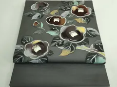 平和屋着物●極上　本加賀友禅作家　木村雨山画　染色工芸作家　吉田芳彩　九寸開き名古屋帯　枝椿　銀彩　薄い羊羹色地　逸品 DZAB5529kh6 平和屋着物○極上 本加賀友禅作家 木村雨山画 染色工芸作家 吉田芳彩