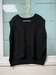 ケーブル編みニット ベスト フリーサイズ
