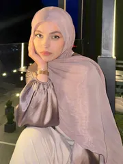 アクセサリー レディース スカーフ 1枚 女性用 シンプルソリッドカラー シルクライク エレガントな光沢のあるやわらかいヘッドスカーフ、アラビアンカジュアル ロングスカーフ、保守的なプレーンヒジャブ、ドレスに合わせ