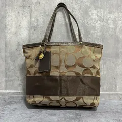【COACH】コーチ シグネチャー柄トートバッグ シグネチャーモチーフ キャンバス レザー レディース ベージュ ブラウン 茶色 トートバッグ ロゴチャーム付き 型番C06K10124