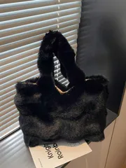 バッグ レディース トートバッグ 秋冬新作 ぬいぐるみショルダーバッグ、大容量ハンドバッグ、パッチワークトートバッグ、無地フェイクファーハンドバッグ、多機能レディースバッグ、エレガントで使い勝手の良いビジネスバッグ