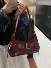 バッグ レディース ショルダーバッグ 1個 Y2Kゴシックスタイル リベット装飾レトロスクエアデザイン レディースショルダーバッグ、日常通勤に適し、音楽フェスやロックスタイルのハンドバッグにもぴったり