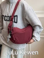 バッグ レディース ショルダーバッグ この洗練されたカラフルなナイロン防水ショルダーバッグは、シンプルでカジュアルなカレッジデザインを特徴としており、幅広いストラップ、複数のジッパー開口部を備えています。学生、ショ