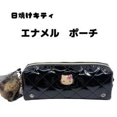 【新品・未使用】HELLO KITTY　サンリオ　ハローキティ　キティちゃん　日焼けキティ　エナメル　キルト　ファッション　バック　財布　小物　ポーチ　ケース　リール付き　可愛い　ブラック